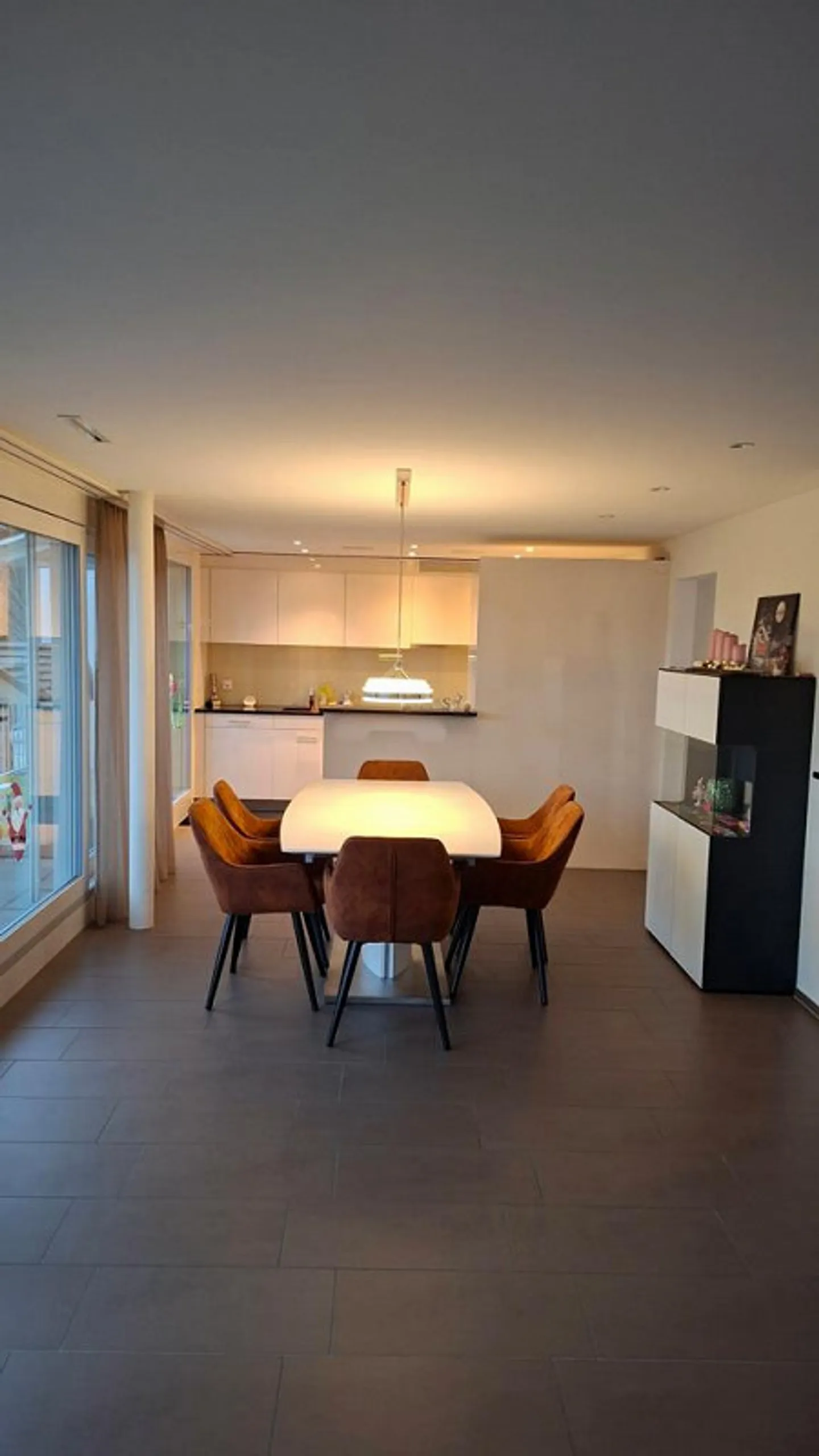 Casa bifamiliare moderna a Turbenthal - Foto 2 di 11