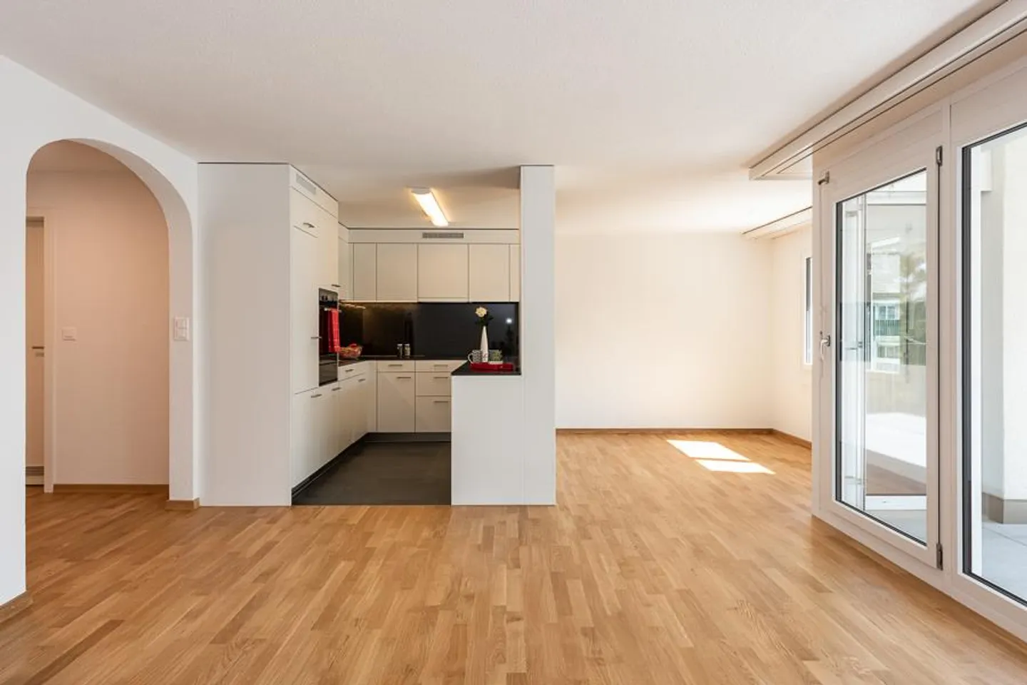 Modern Living in Bronschhofen! - Photo 3 of 10