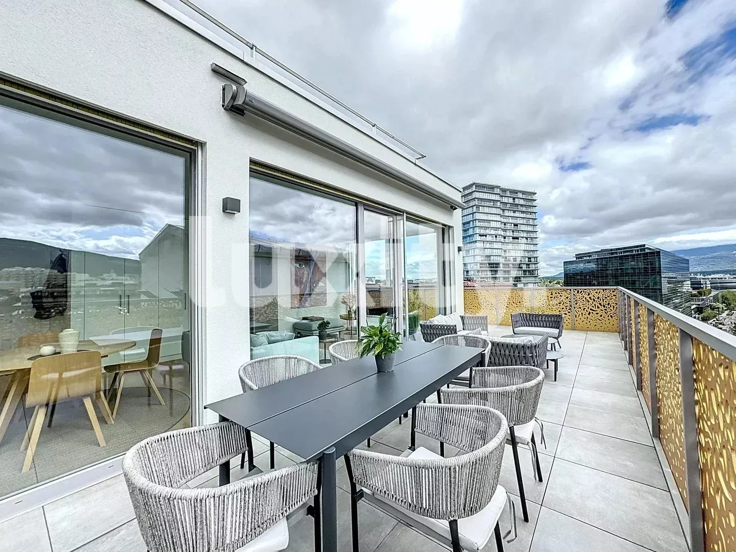 Beautiful apartment with large roof terrace furnished - Photo 3 of 5