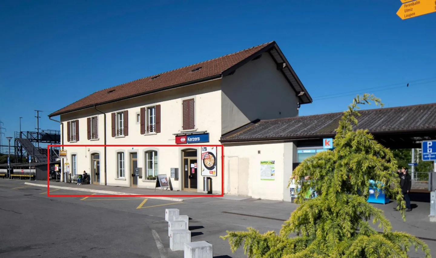 Ufficio appena ristrutturato alla stazione di Kerzers - Foto 1 di 1