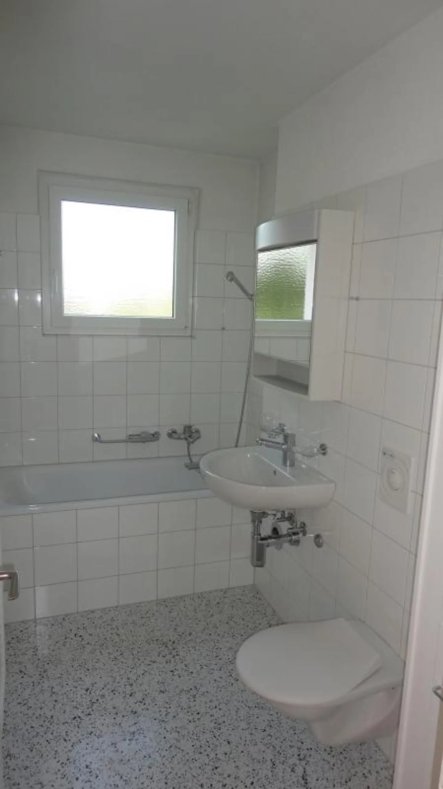 Appartamento affascinante con 3 camere in una posizione privilegiata - Foto 2 di 7