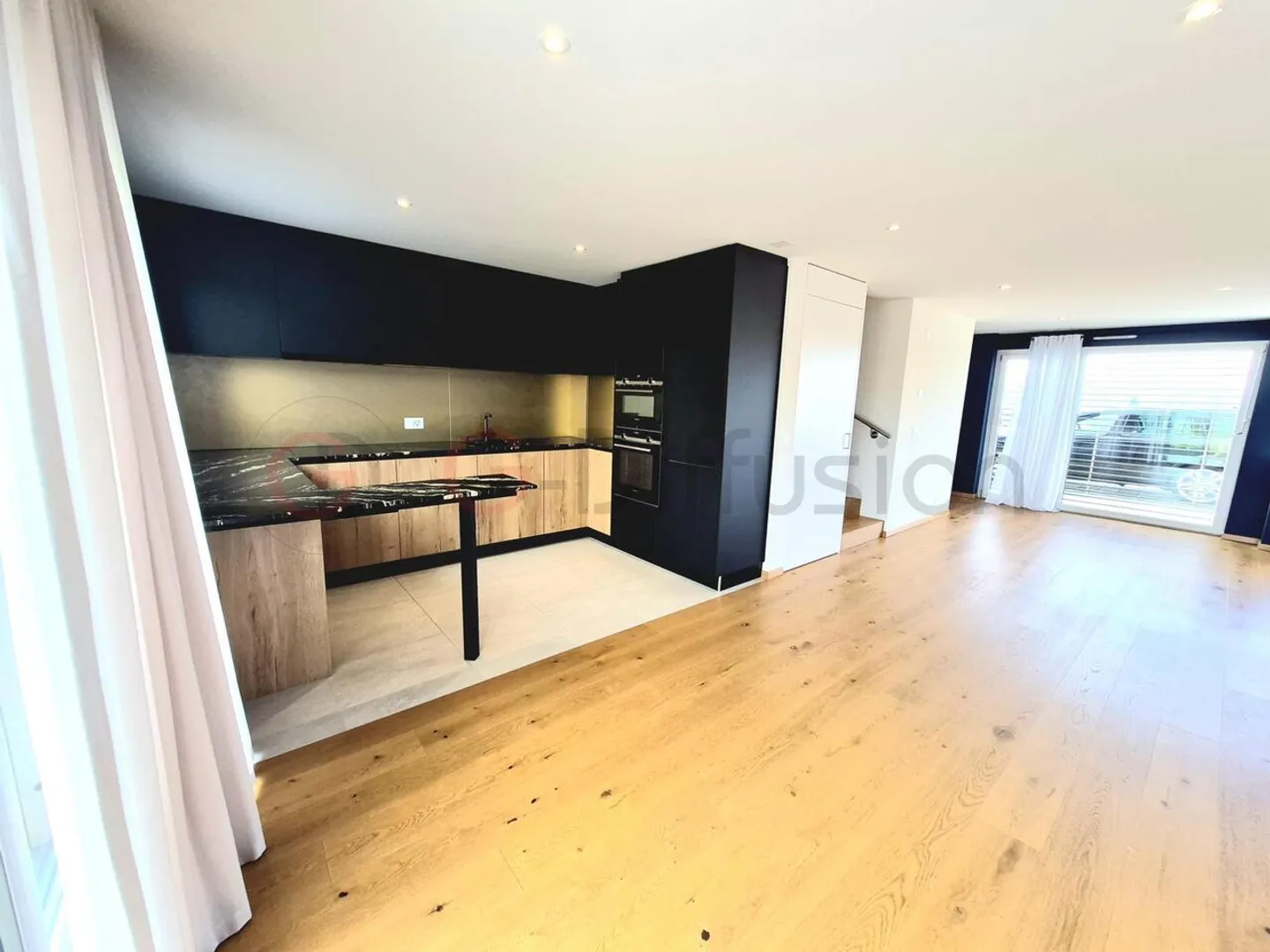 Beautiful 5.5-room Minergie triplex with garden in Épalinges - Photo 2 of 11