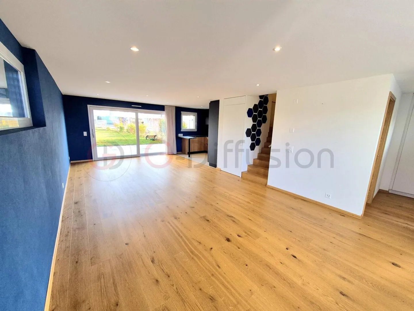 Beautiful 5.5-room Minergie triplex with garden in Épalinges - Photo 1 of 11