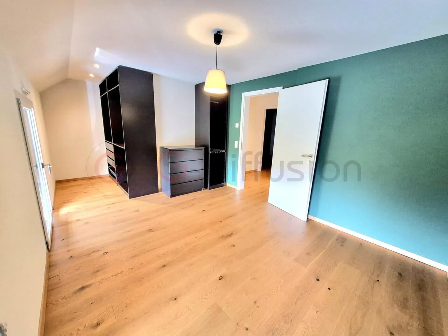 Beautiful 5.5-room Minergie triplex with garden in Épalinges - Photo 6 of 11