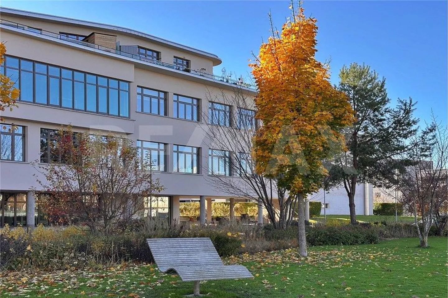 Exclusive Loft Apartment - Directly on the Aare - Photo 12 of 13