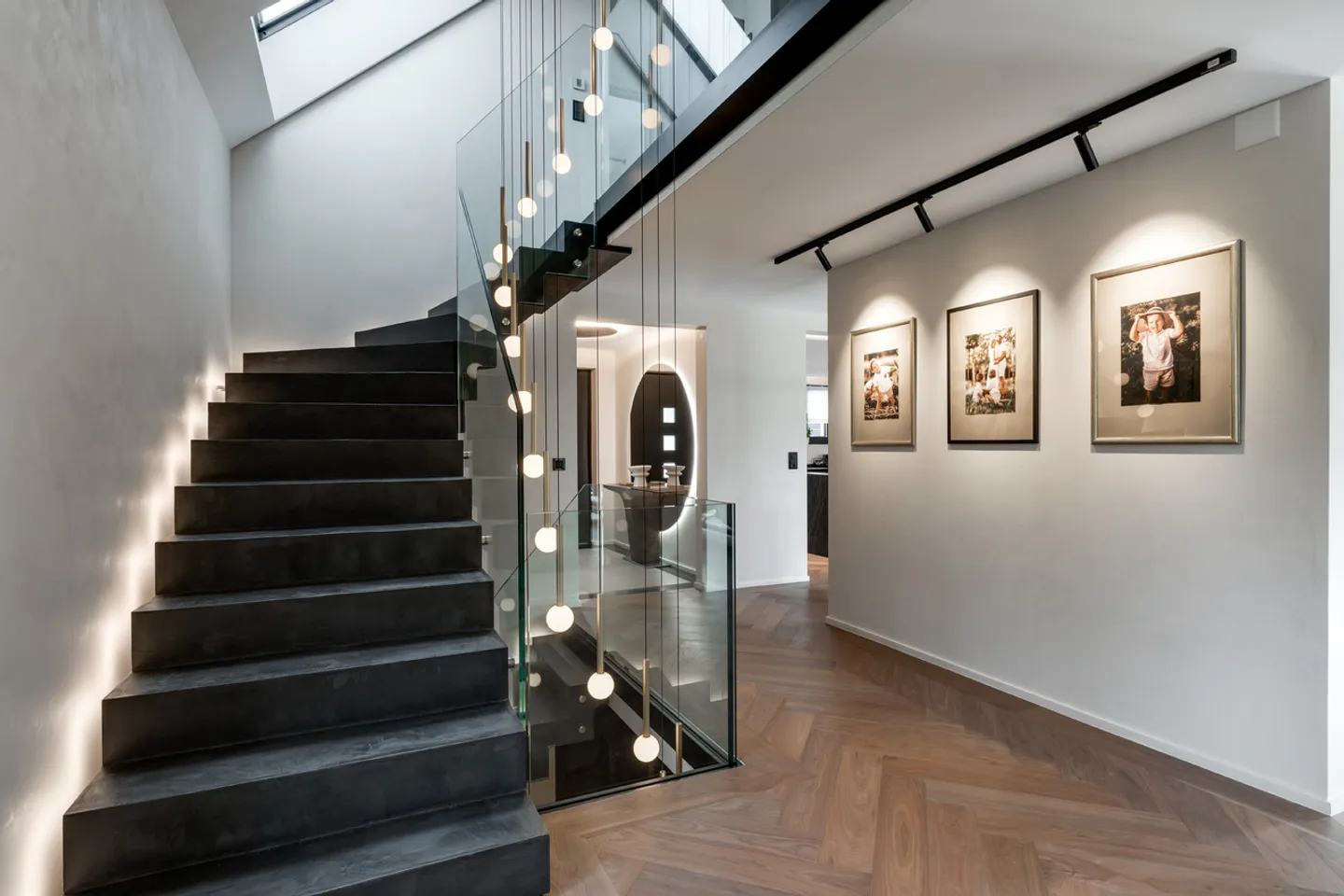 New contemporary villa! - Photo 6 of 10