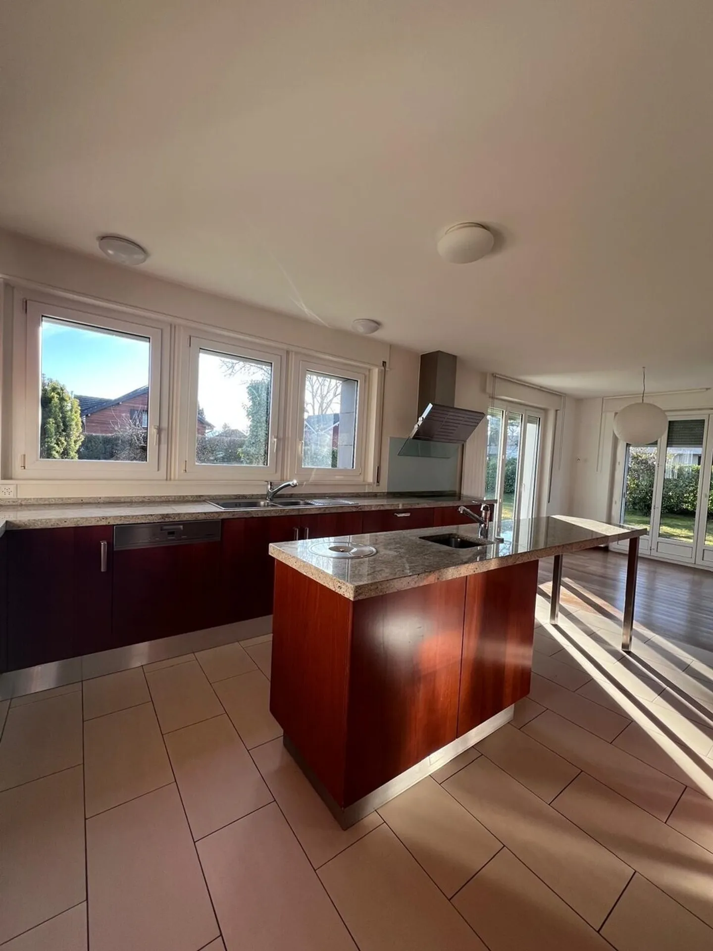 Magnificent individual villa nestled in a green setting - Photo 5 of 16