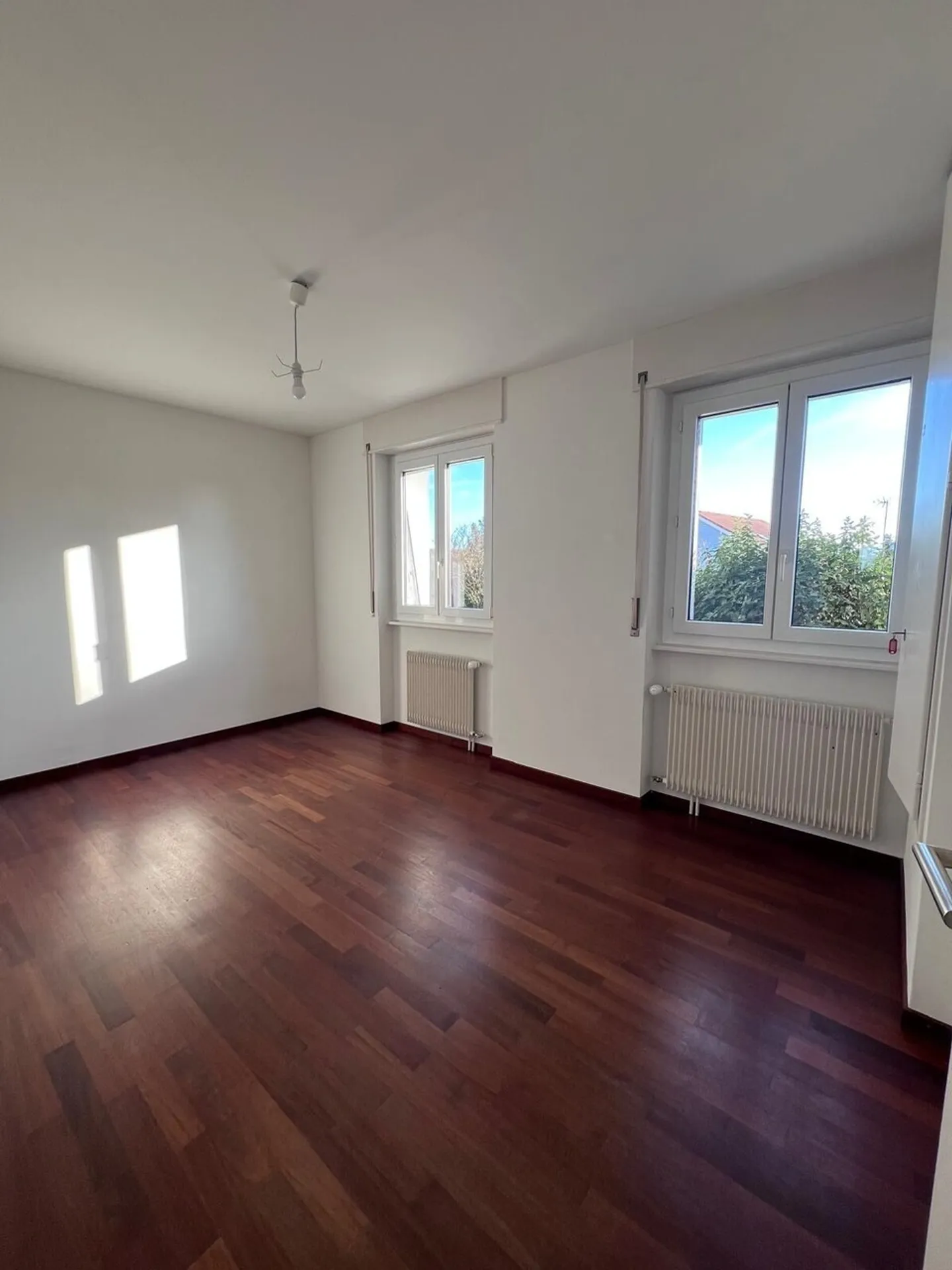 Magnificent individual villa nestled in a green setting - Photo 13 of 16