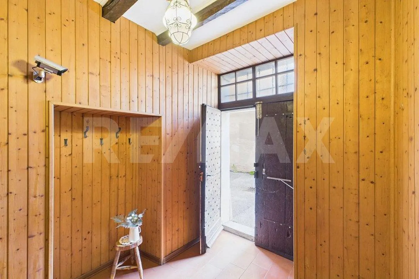 Oggetto di ristrutturazione - casa vacanze / residenza, nel cortile e vicino alla città - Foto 2 di 10