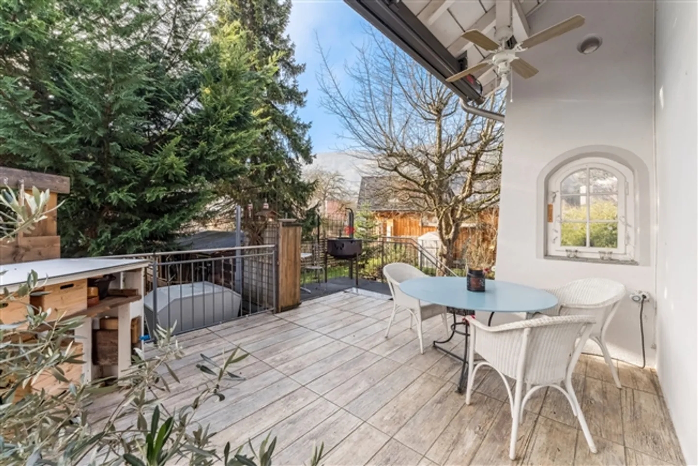 «Familientraum mit grossem Garten!» - Foto 2 von 13