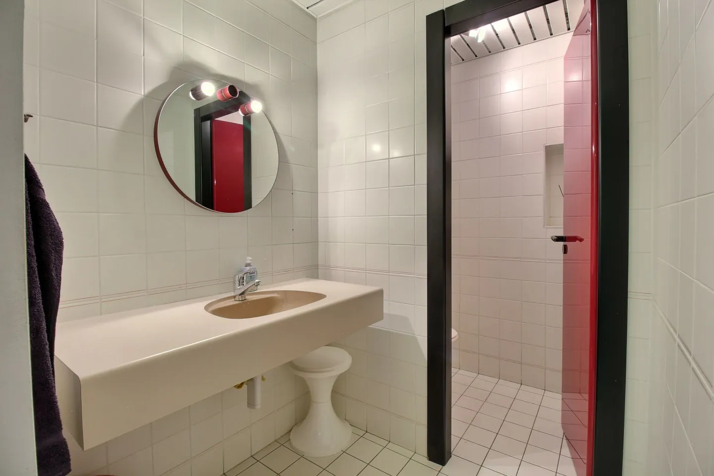 Offices with archives and parking spaces - Photo 12 of 22