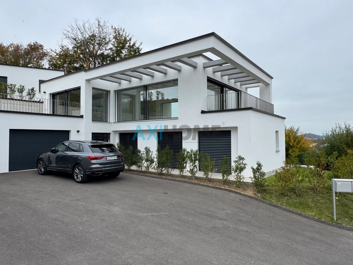 Moderne Villa mit Panoramablick - Foto 1 von 24