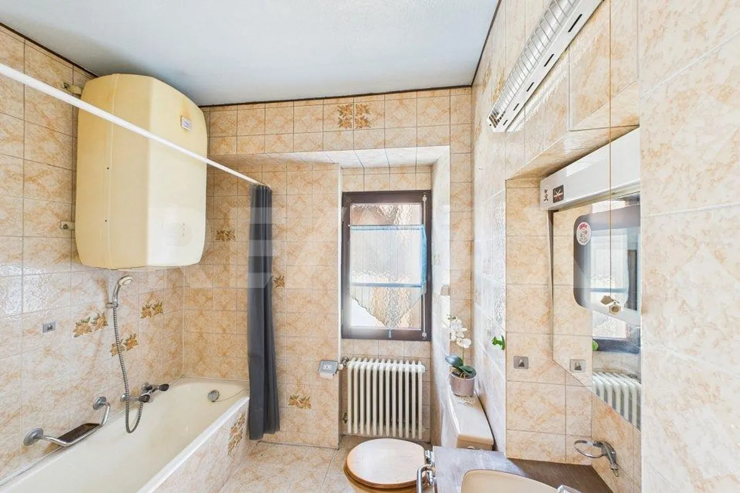Oggetto di ristrutturazione - casa vacanze / residenza, nel cortile e vicino alla città - Foto 7 di 10