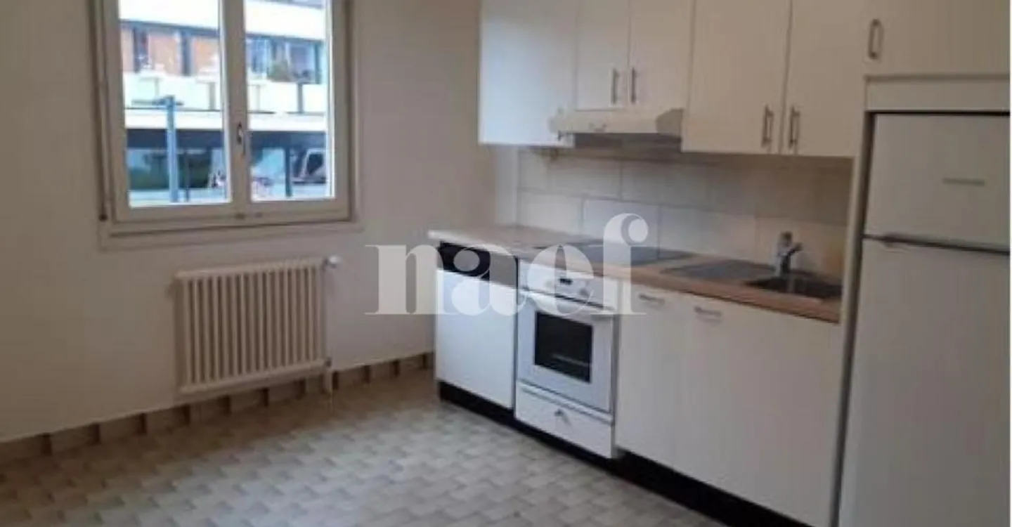 6-room apartment - Photo 3 of 11