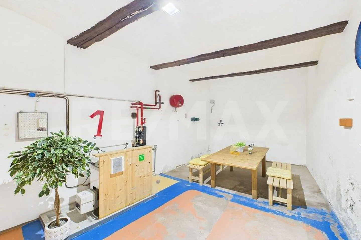 Oggetto di ristrutturazione - casa vacanze / residenza, nel cortile e vicino alla città - Foto 9 di 10