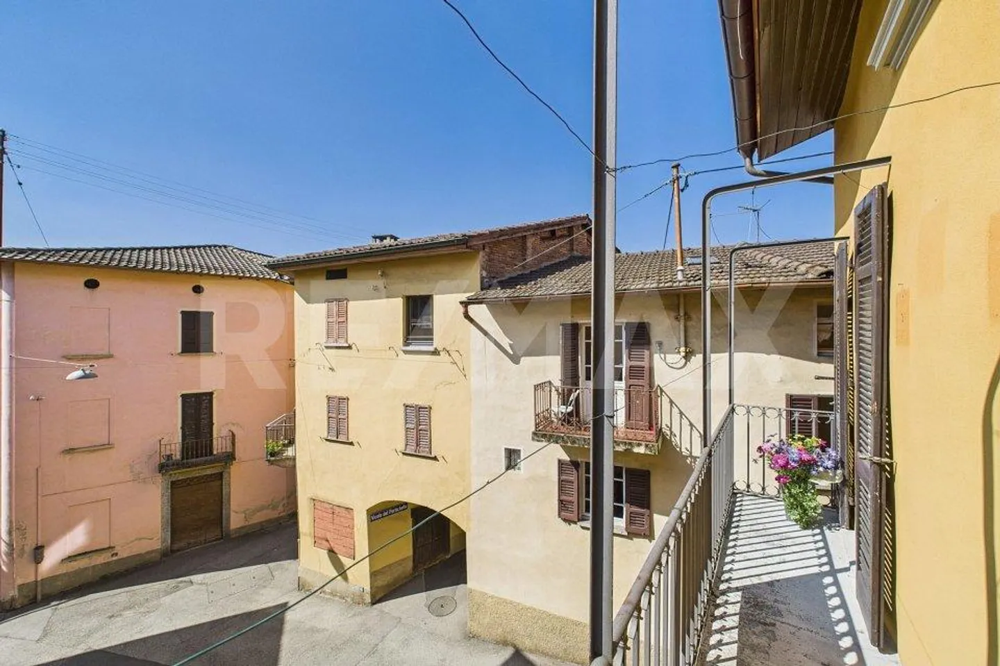 Oggetto di ristrutturazione - casa vacanze / residenza, nel cortile e vicino alla città - Foto 10 di 10