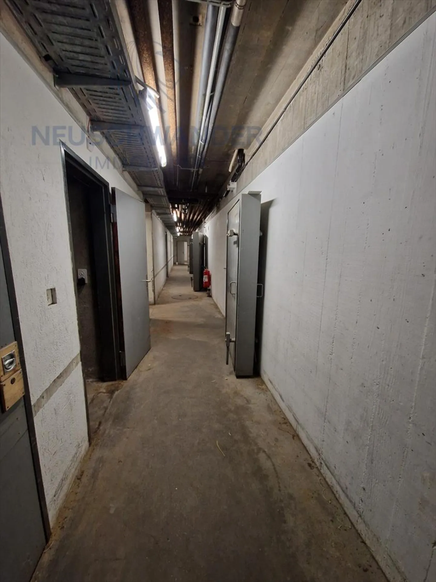 Edificio a uso misto - Foto 4 di 9