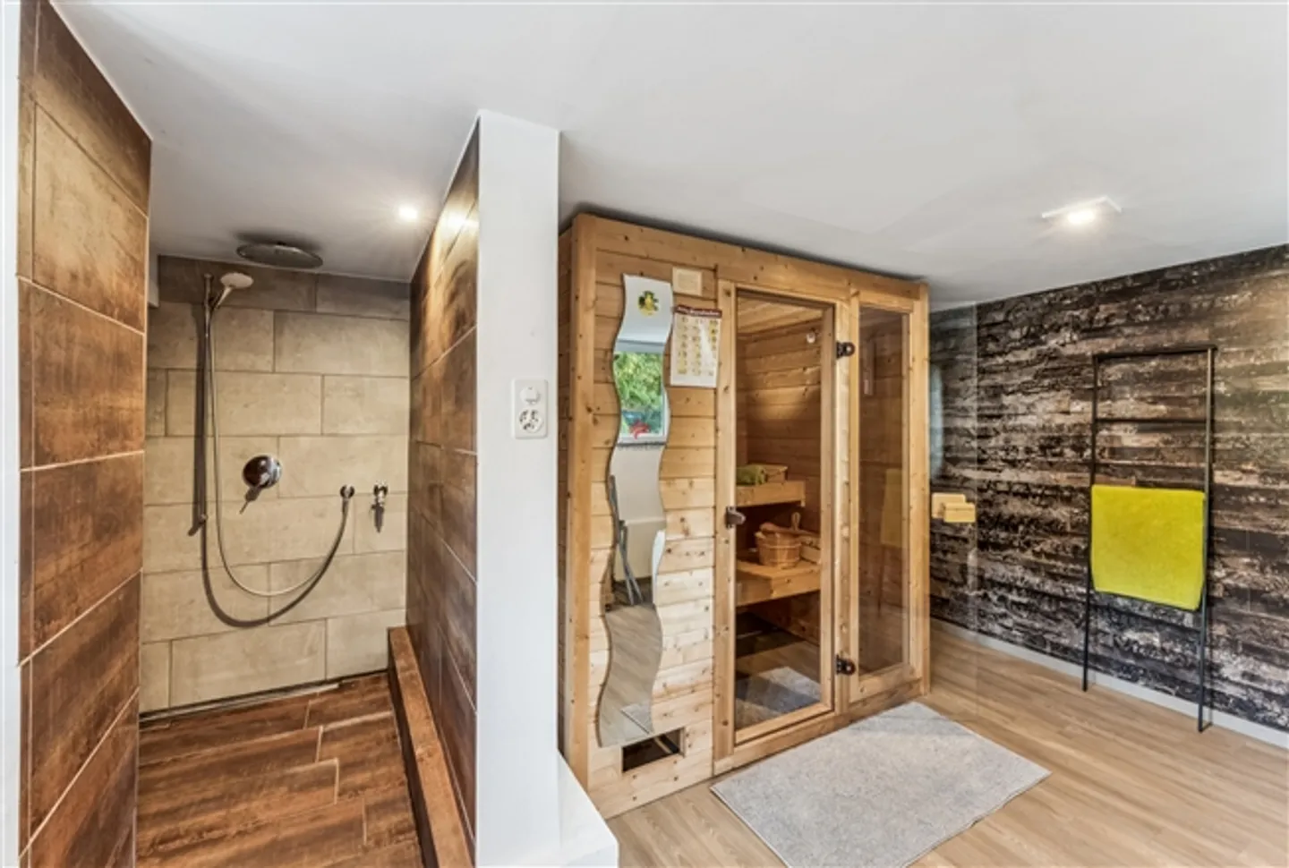 «Familientraum mit grossem Garten!» - Foto 7 von 13