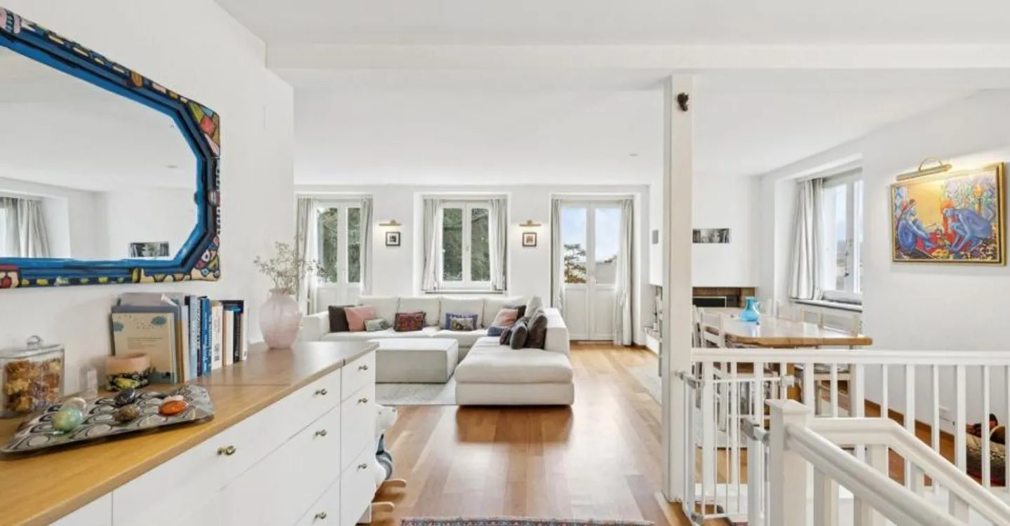 Grande proprietà con 3 appartamenti - Foto 3 di 12