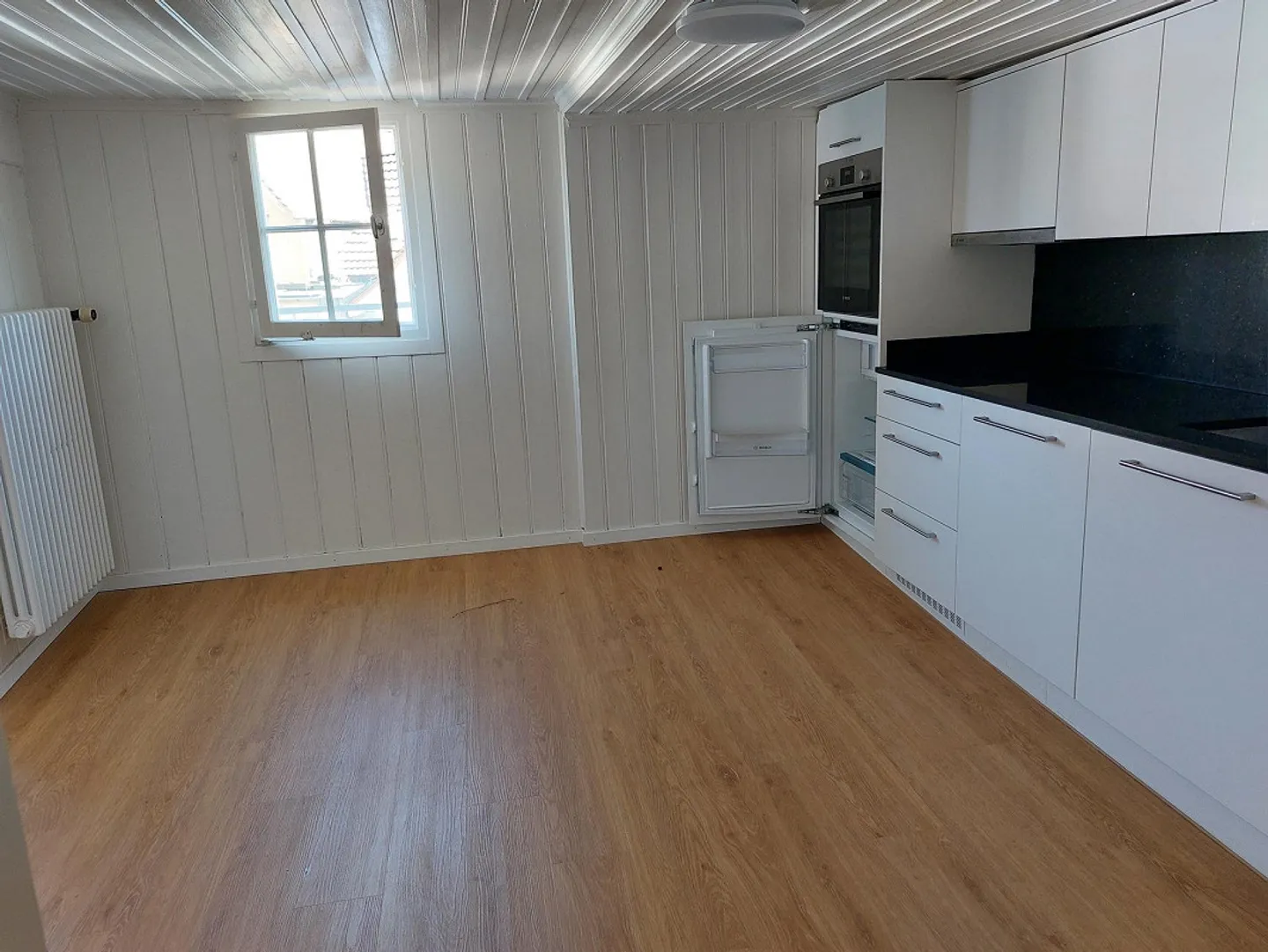 Renovated 2.5 Room Attic Apartment for Rent in the Old Town - Photo 2 of 7