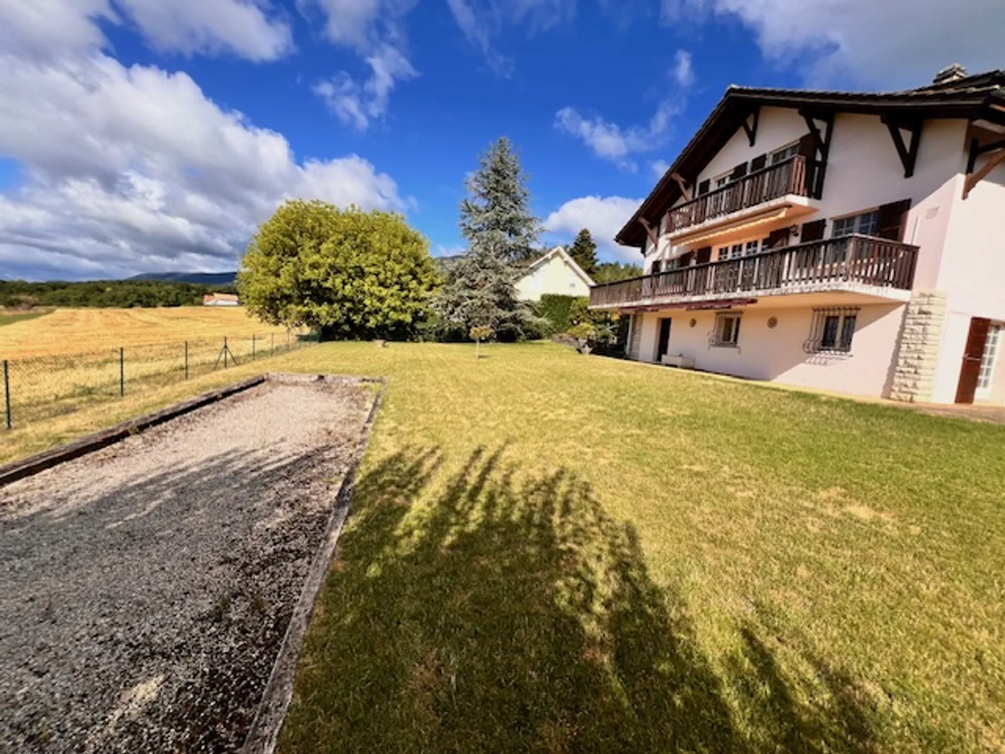 Bella e grande villa singola con piscina e vista lago a Givrins - Foto 5 di 13