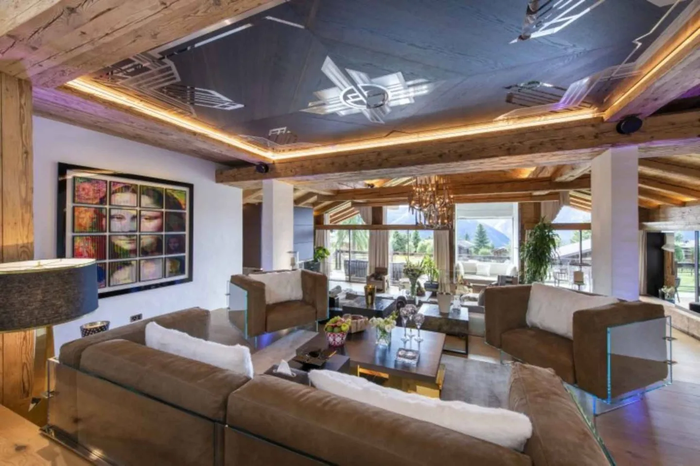 Luxus-Chalet mit Pool & Spa - Foto 2 von 11