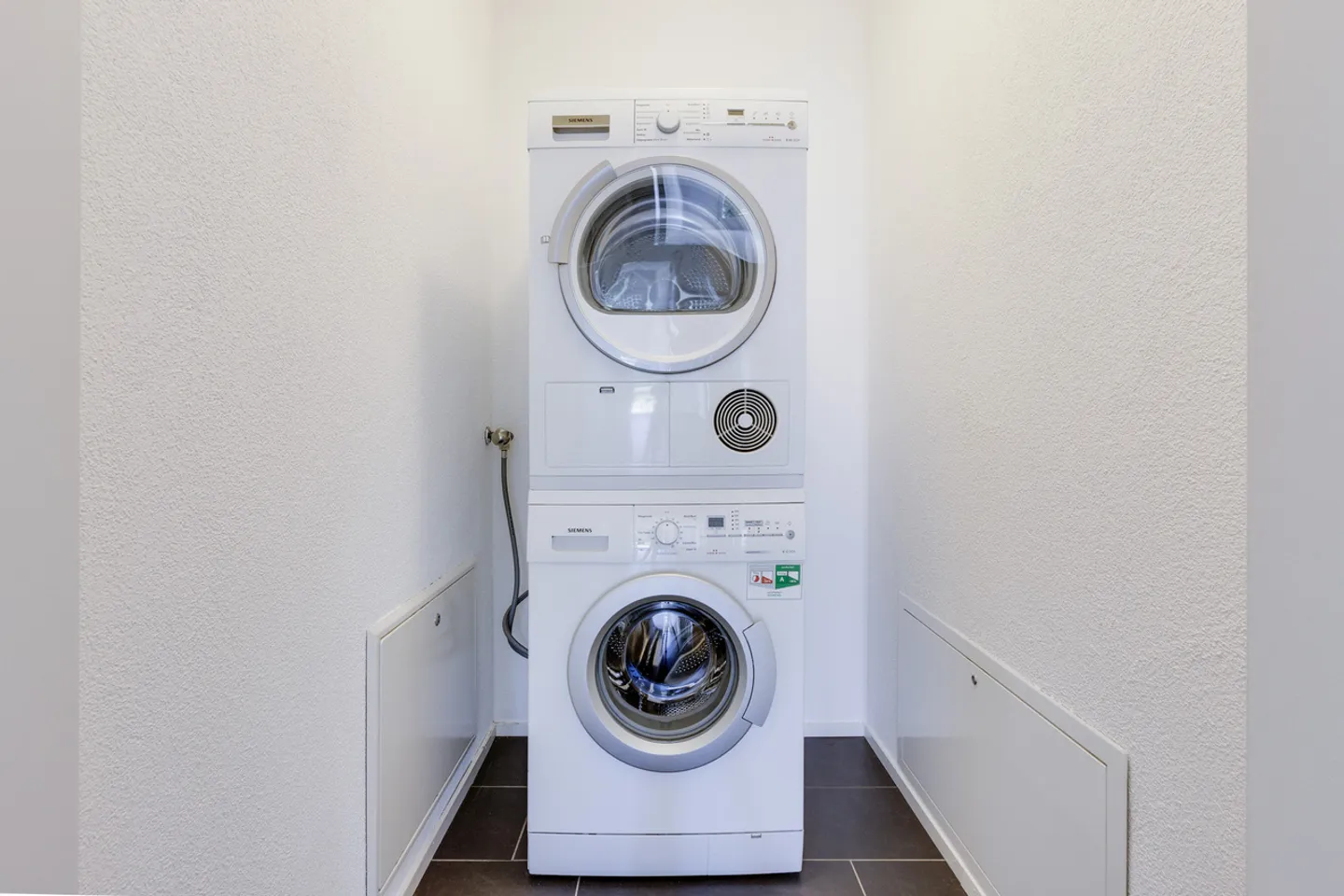 Geräumige moderne Wohnung mit Balkon - Foto 7 von 9