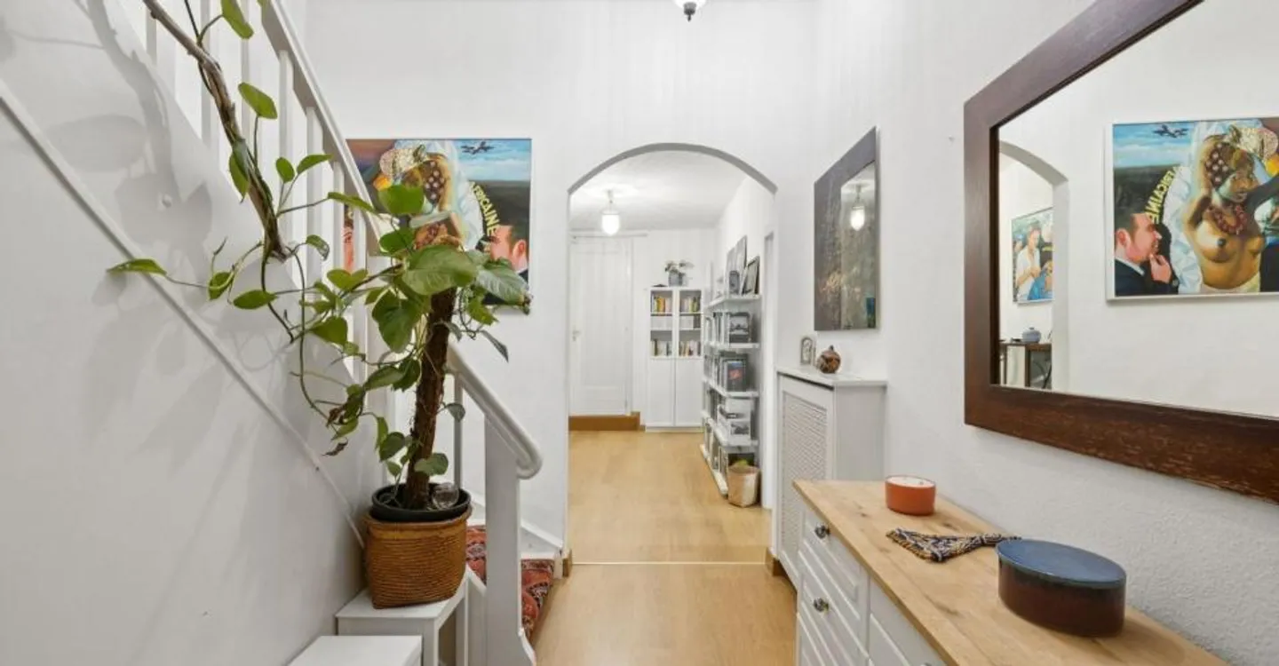Grande proprietà con 3 appartamenti - Foto 7 di 12