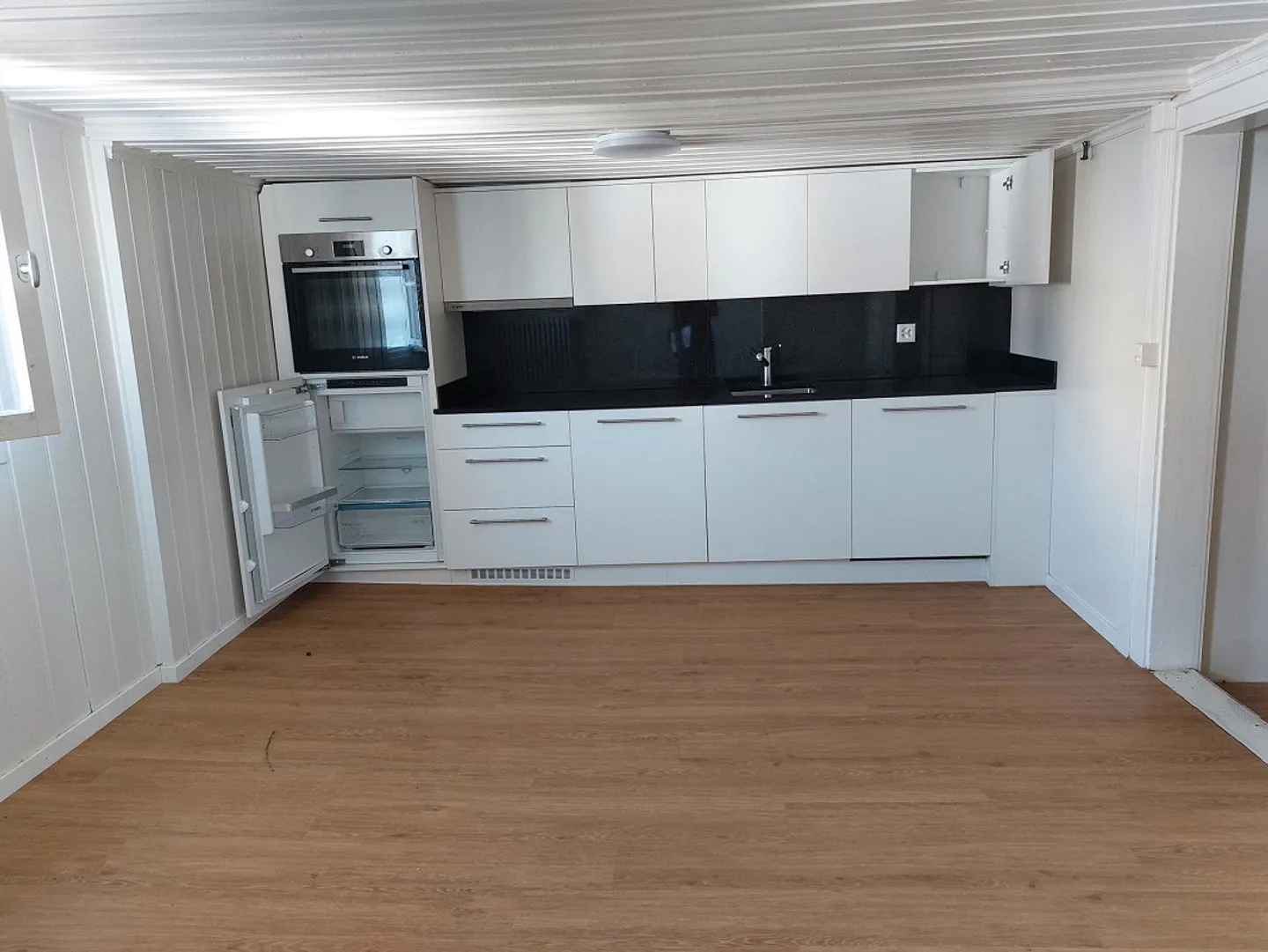 Renovated 2.5 Room Attic Apartment for Rent in the Old Town - Photo 1 of 7