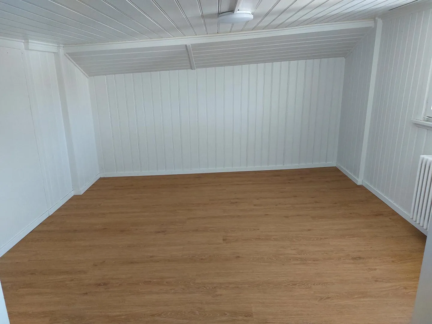 Renovated 2.5 Room Attic Apartment for Rent in the Old Town - Photo 3 of 7