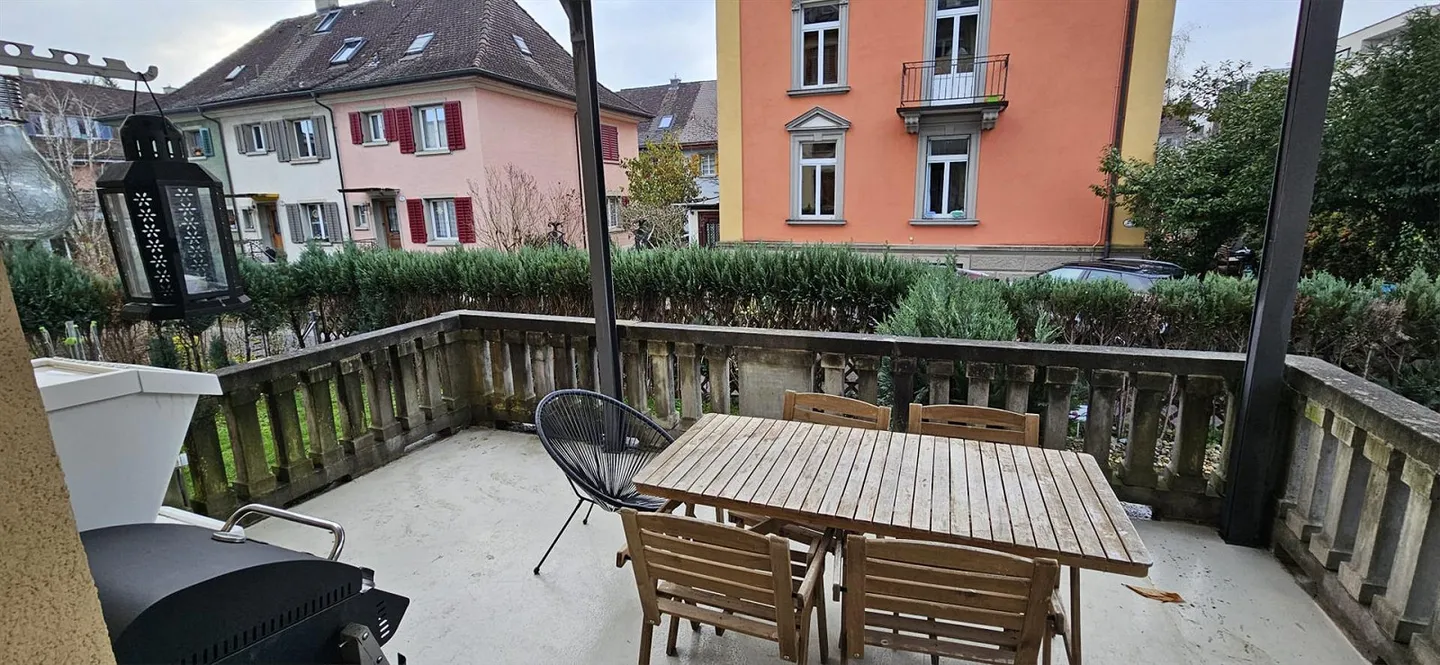 Charmante 3 Zimmer Wohnung mit grossem Balkon - Foto 4 von 8