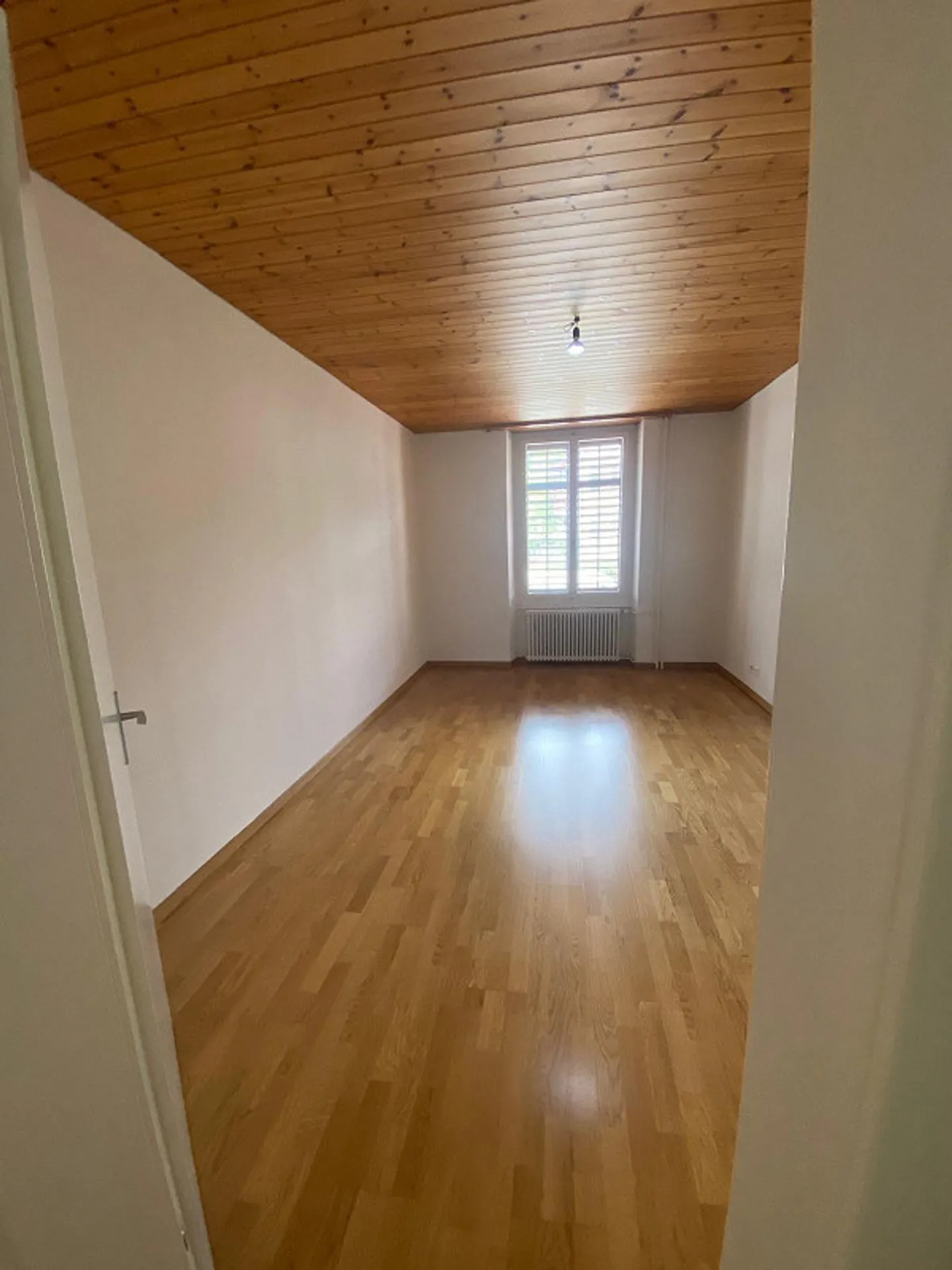 Charmante 3 Zimmer Wohnung mit grossem Balkon - Foto 7 von 8