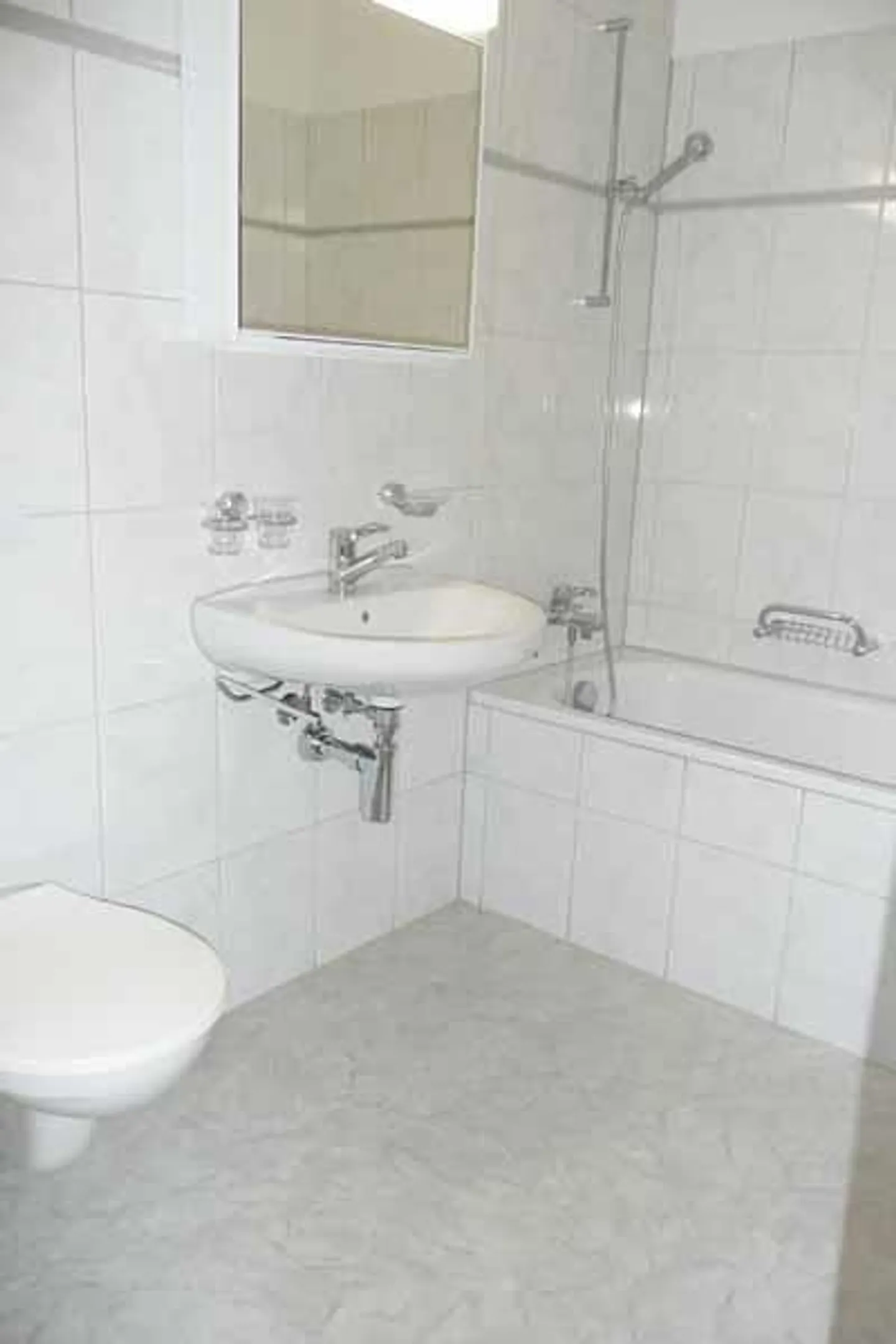 Bright beautiful apartment with good public transport connection - Photo 4 of 6