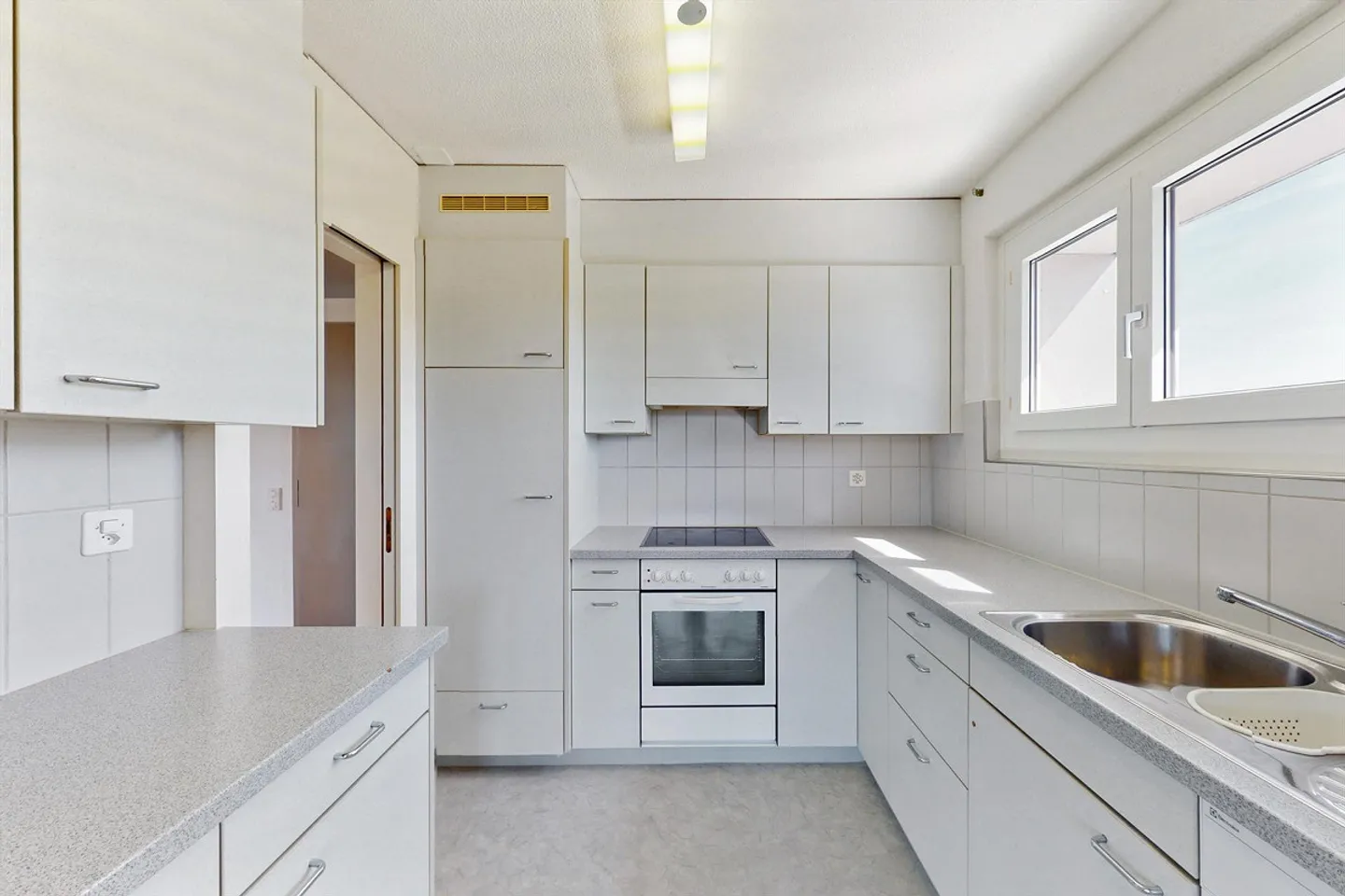 Bright beautiful apartment with good public transport connection - Photo 6 of 6