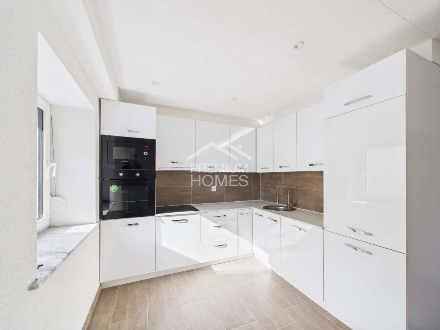 Proprietà di investimento completamente ristrutturata in posizione centrale - Foto 4 di 9