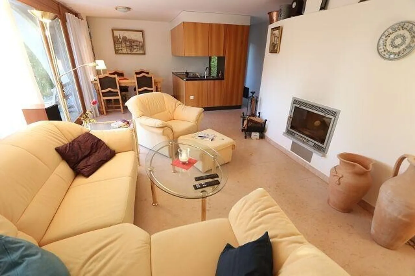 4 1/2-Room Villa with Pool and Large Surroundings - Photo 3 of 13
