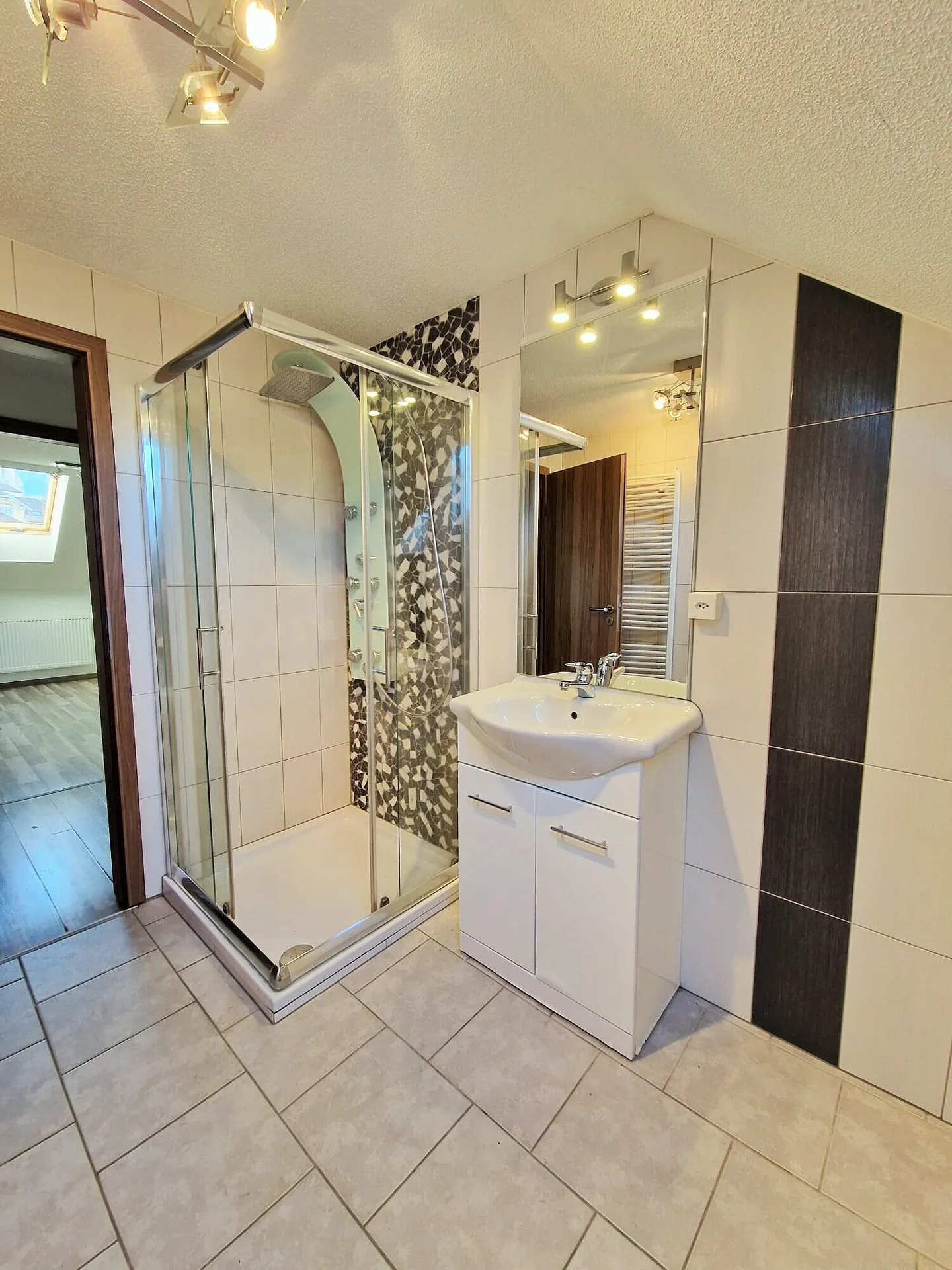 Appartamento 3.5 camere affascinante - Foto 10 di 12