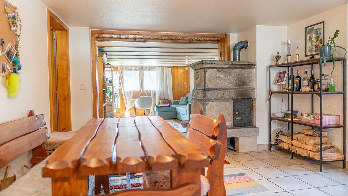 Appartamento affascinante in una casa rustica del Vallese sopra Visp - Foto 5 di 13