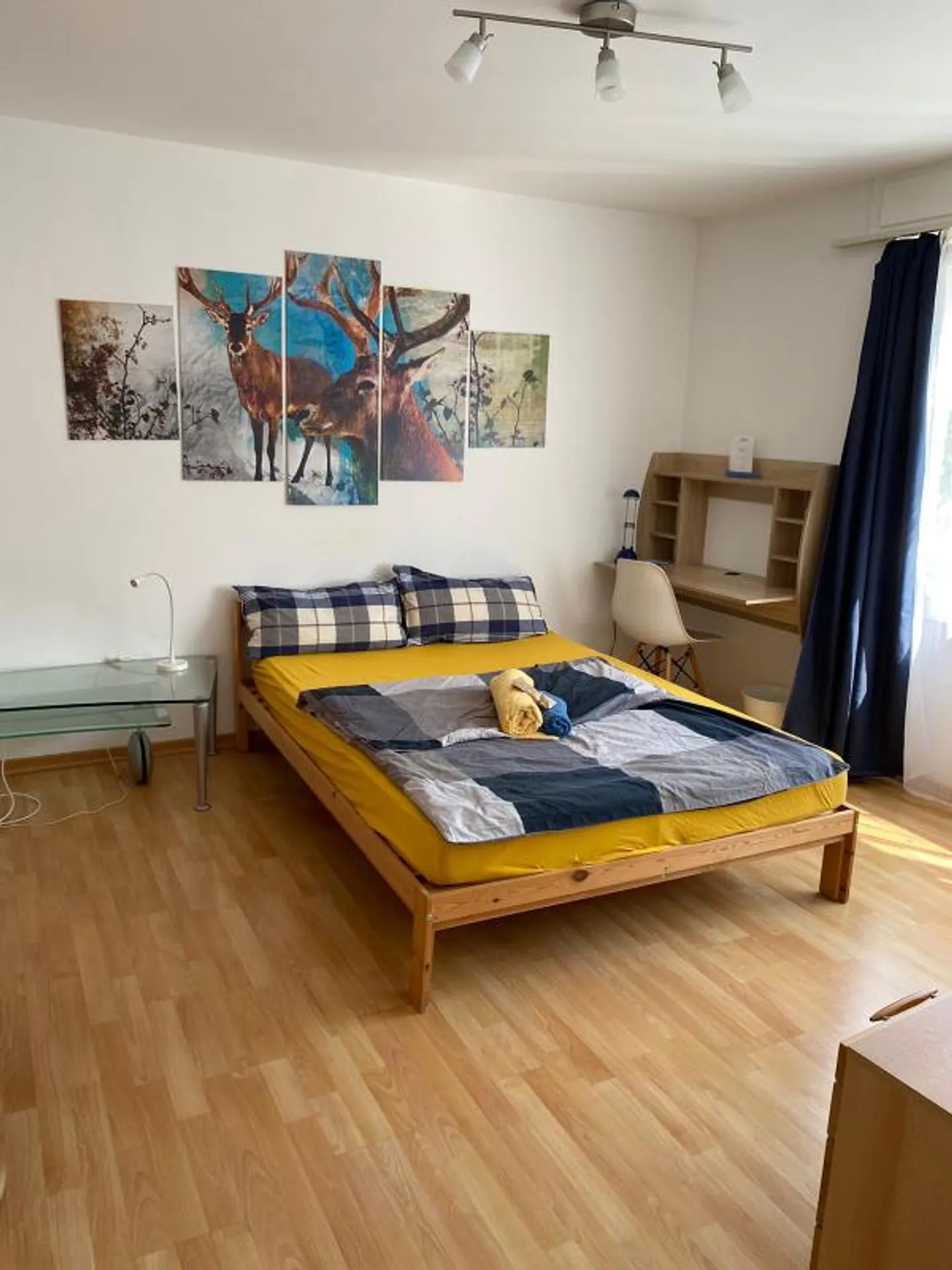 «Möbl. WG-Zimmer» - Foto 1 von 4