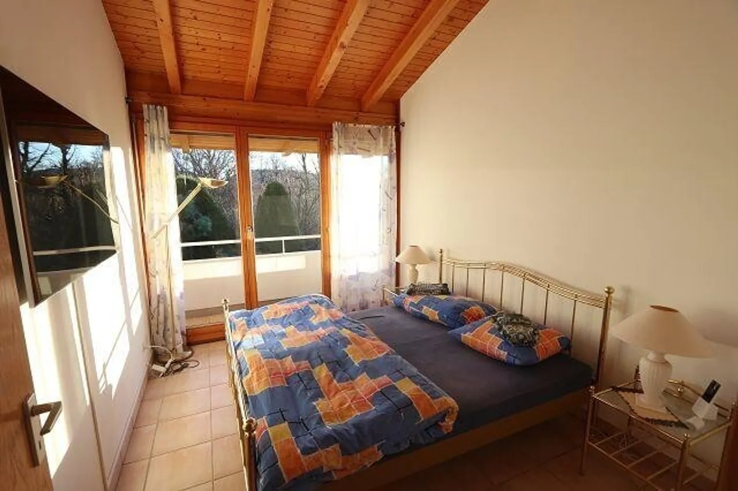 4 1/2-Room Villa with Pool and Large Surroundings - Photo 9 of 13