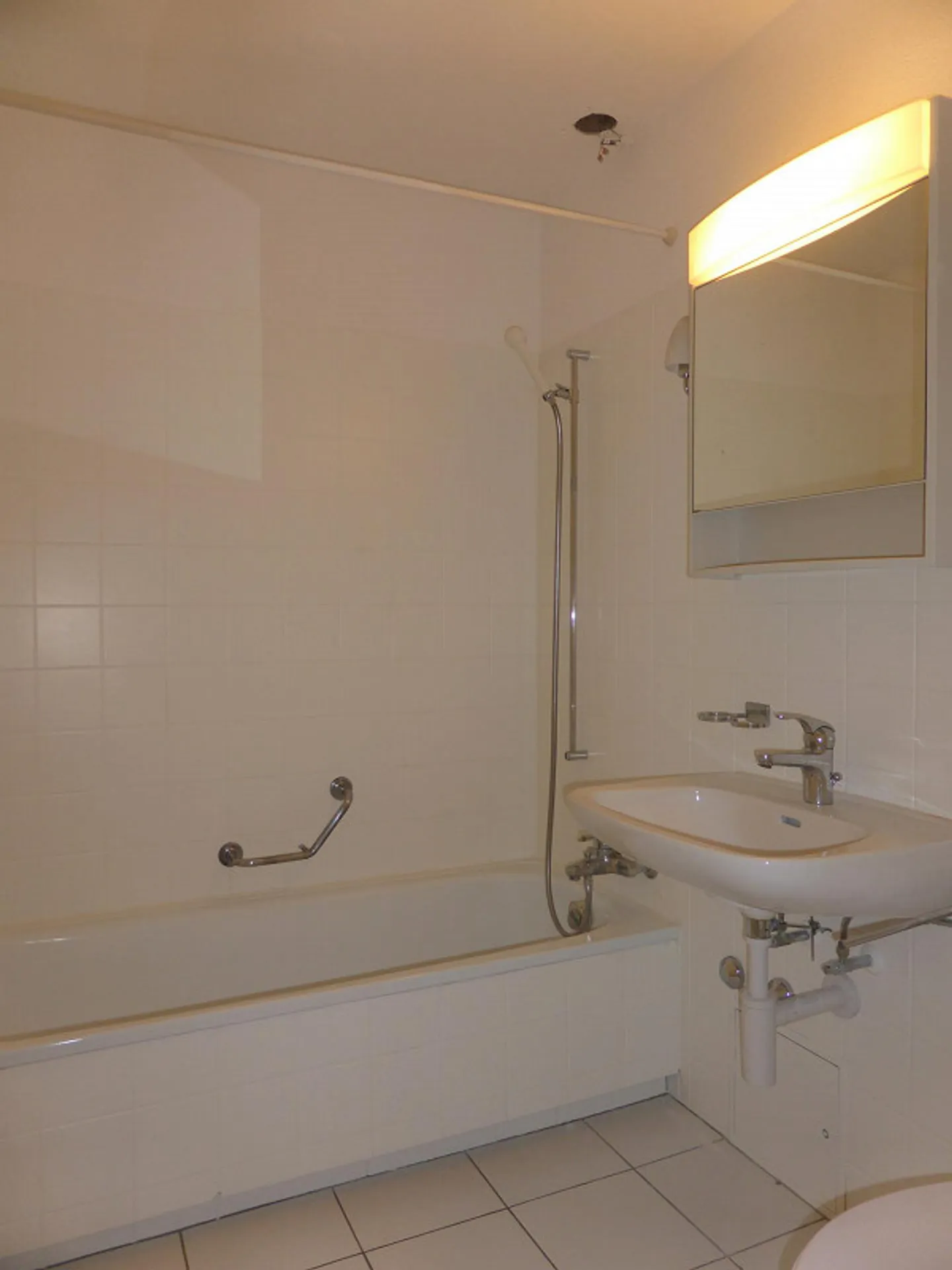 Charmante 2.5 Zimmerwohnung - Foto 7 von 8