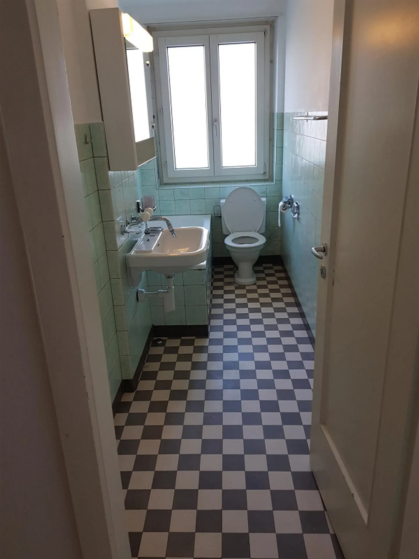 Appartement lumineux 2 pièces - Photo 2 sur 5