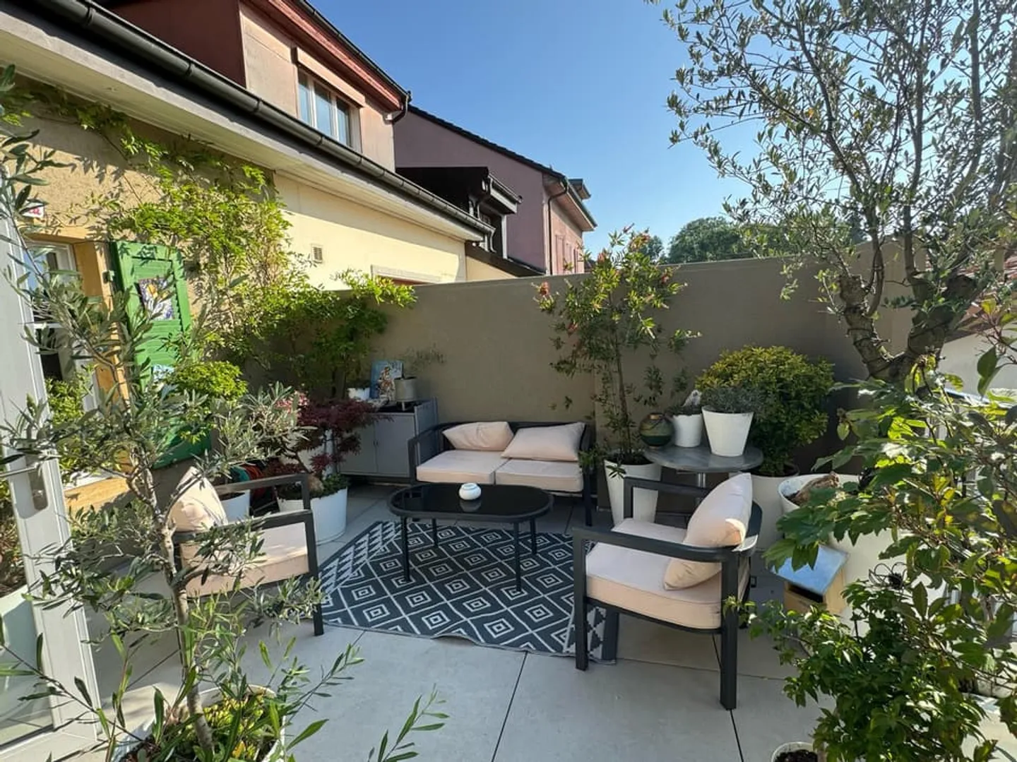 Elegant apartment with 31m2 terrace in the city center - Photo 1 of 13