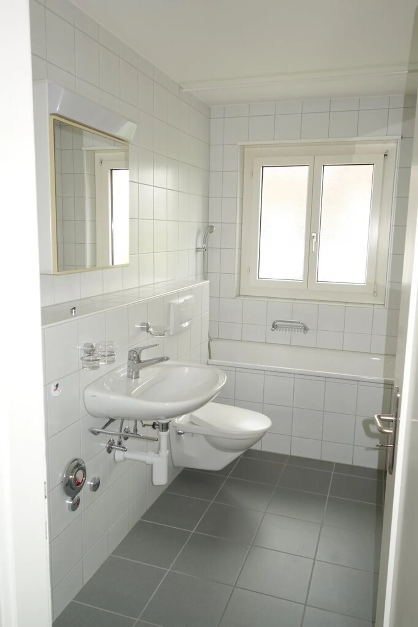 A Happy Start to Apartment Living in Zug - Photo 5 of 5