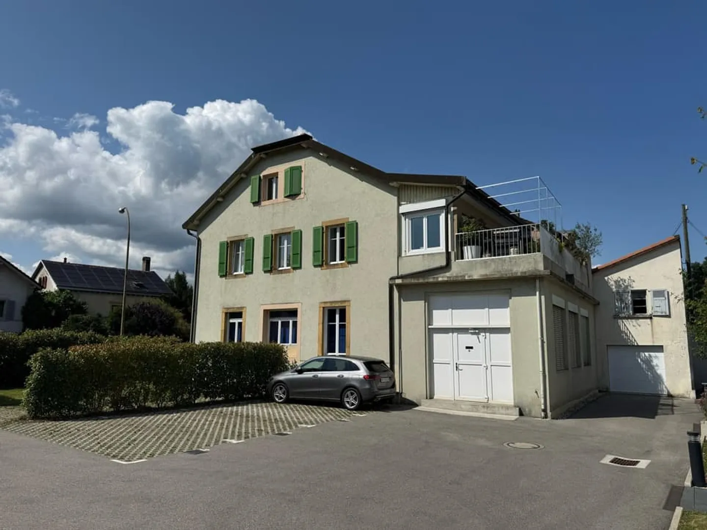 Elegant apartment with 31m2 terrace in the city center - Photo 13 of 13