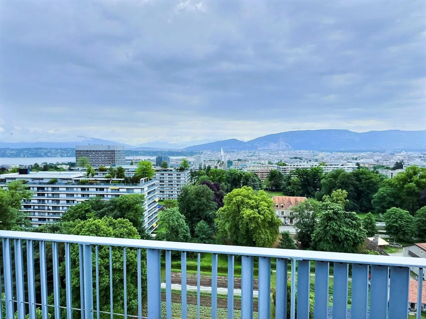 Beautiful apartment on an upper floor with a lifetime annuity pool without rent - Photo 9 of 10