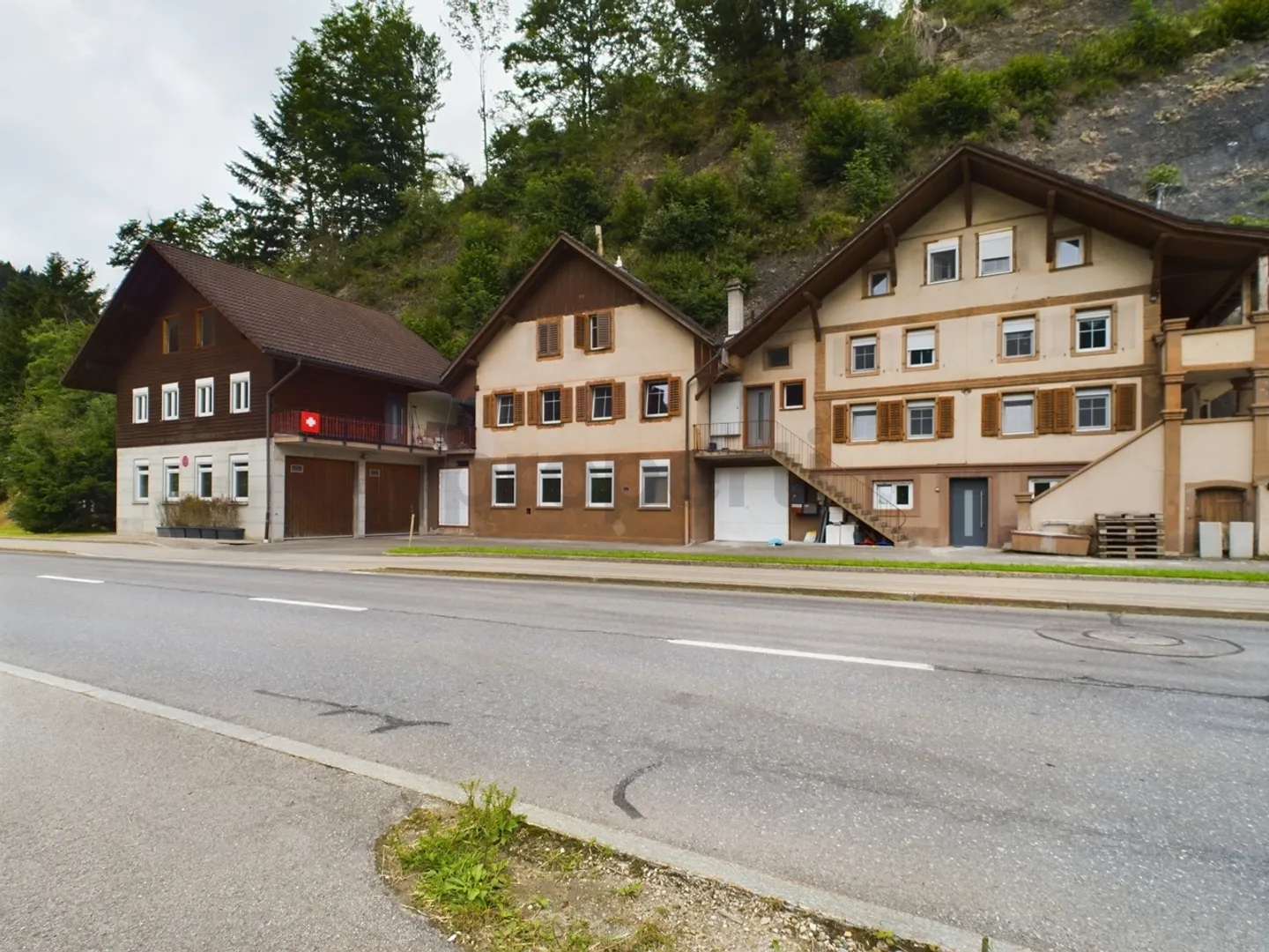 Multi-family house in Wiggen with an attractive yield of 6.5% - Photo 6 of 7