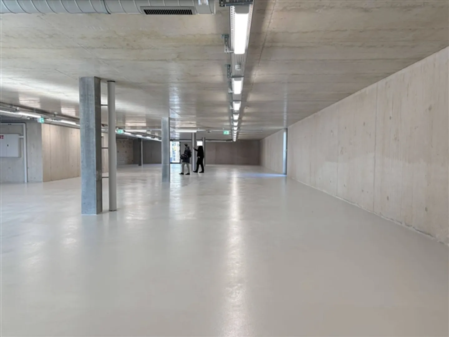 "Vaud Storage Commercial Storage Rooms, TEMPORARILY for Rent in Bussigny" - Photo 1 of 6