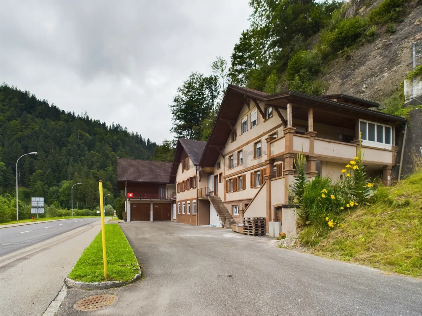 Multi-family house in Wiggen with an attractive yield of 6.5% - Photo 5 of 7