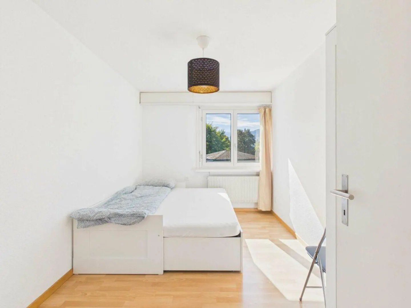 Luminoso appartamento di 4,5 stanze con balcone soleggiato - Foto 1 di 13